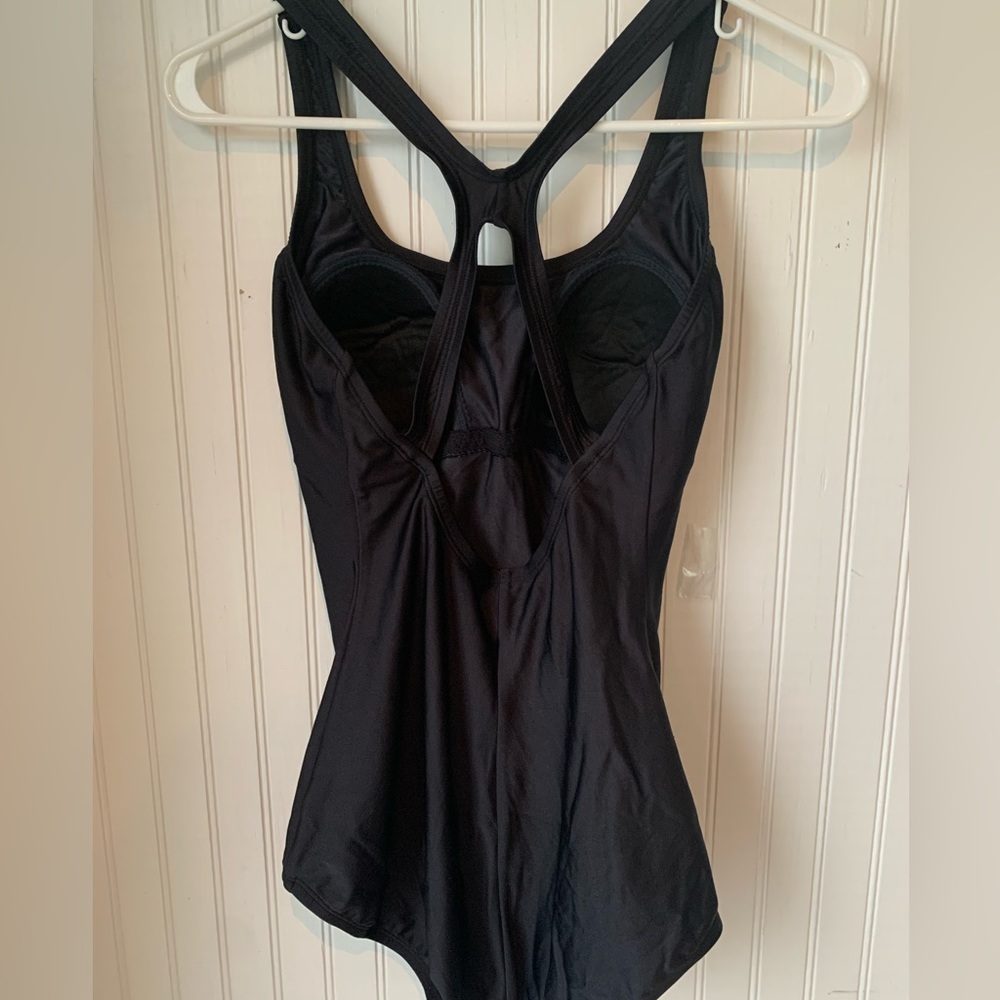 Speedo (Size 10) Black Ombré Ultraback 1 Piece Swimsuit; Bust 39; Waist 31 con’t - Picture 3 of 5